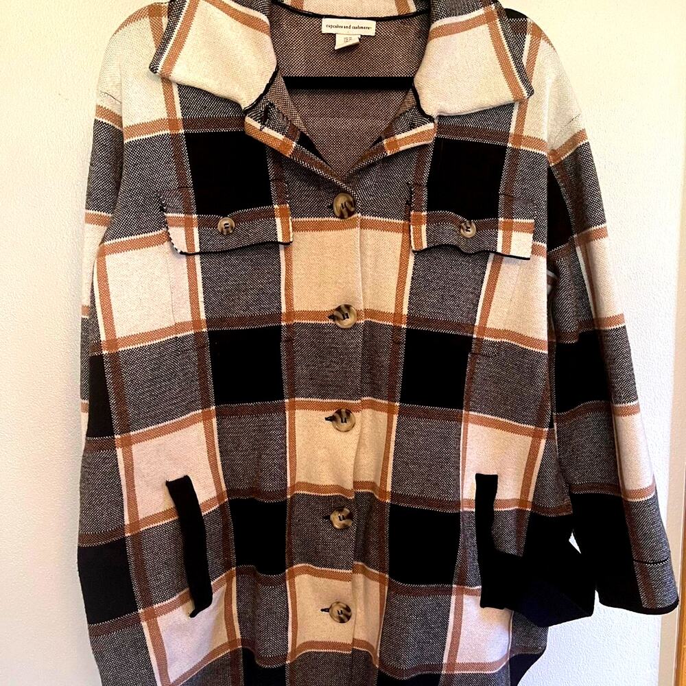 Thick Button Up Plaid Flannel, By Cupcakes and Cashmere, Plus Size 1X Super Soft